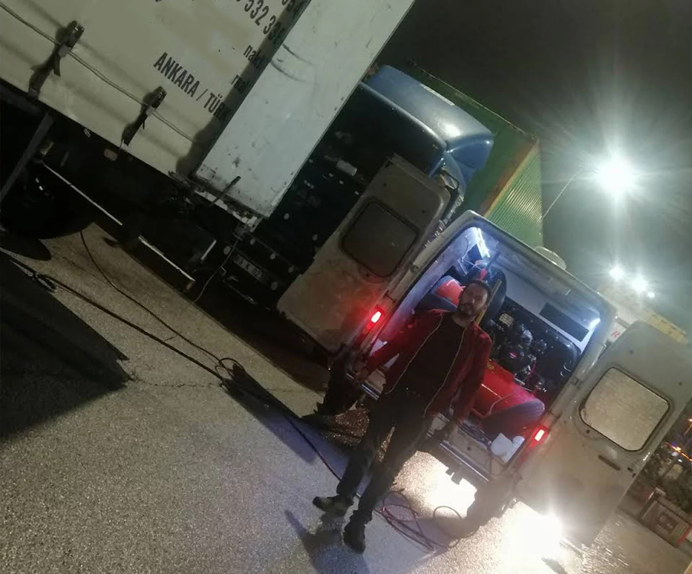 lastik gece yol yardım tır